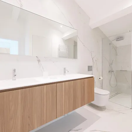 Callista Apartment