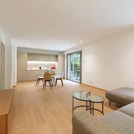 Callista Apartment