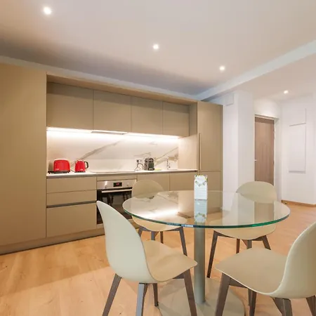 Callista Apartment