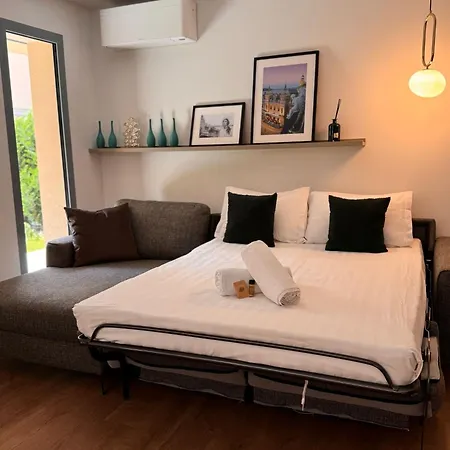 Callista Apartment