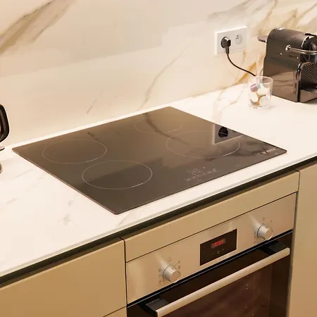 Callista Apartment *