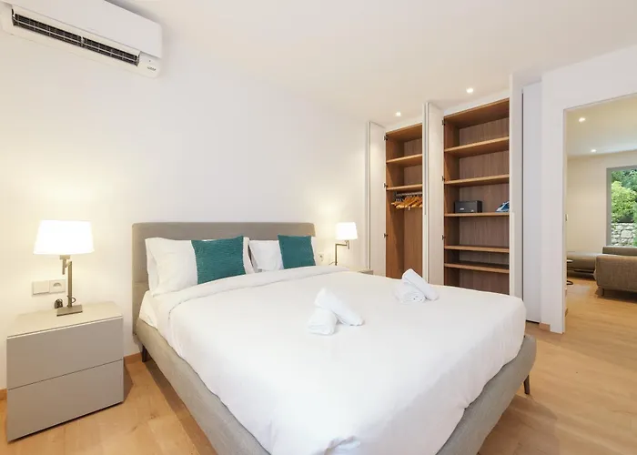 Callista Apartament *